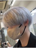 ホワイトカラーシルバーカラーセンターパートシースルーマッシュ