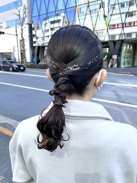 ピークアブー 原宿ハラカド(PEEK-A-BOO) 結婚式ヘア ヘアセット タイトヘア ローポニー  金箔 銀箔 原宿