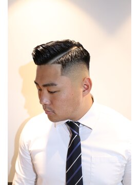 ツーエイチ 新宿(2H) 新宿/新宿駅/新宿理容室/フェード/ハードパート/スキンフェード