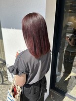 ウイ(Ui) ミディアム。チェリーピンク。