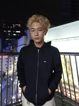 スタニング 渋谷(STUNNING.) メンズカット/スパイキーショート/金髪/ブロンド/ケアブリーチ