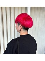 リノ(Lino)&nbsp;かりあげマッシュスタイル×ビビットピンク