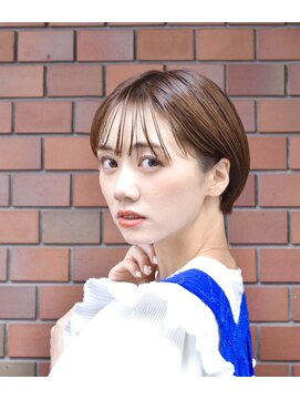 ウィローズ(WILLOW'S) 大人可愛い20代30代40代黒髪前下がりショートボブ丸みショート◎