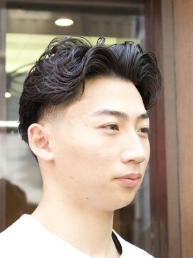 ザバーバー 渋谷(THE BARBER) テーパーフェード＋フェザーパーマ