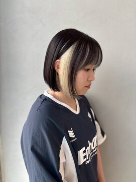 ジーナ  札幌大通(Zina) デザインカラー＊ホワイトブロンド/イヤリング＊Zina札幌大通