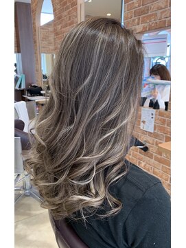 トレース 西尾店(TRACE) 【TRACE西尾店】外国人風ハイライト☆