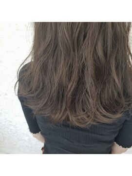 ブラスカ(brasca) イルミナカラーでつくるオリーブグレージュ