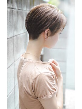 カライングドゥ(ing deux) 大人可愛い20代30代40代黒髪前下がりショートボブ丸みショート◎