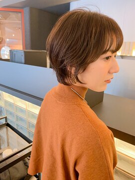 ムク(MUKU) 襟足少し長めに残したショート