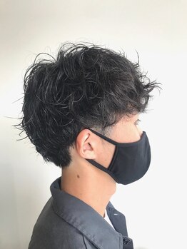 ロニーヘアーアンドネイル(Ronnie)の写真/朝は9時から営業◎18時からはメンズ限定サロンに＊豊富なクーポンのご用意で男女ともに人気のサロン♪