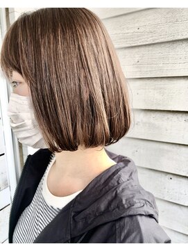 パロ アルト(Palo Alto) ショートボブ×ナチュラルストレート