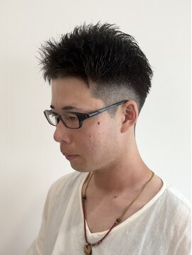 ライフイズ プレジャー 磐田中泉店(Life is… PLEASURE) ツーブロなしベリーショート