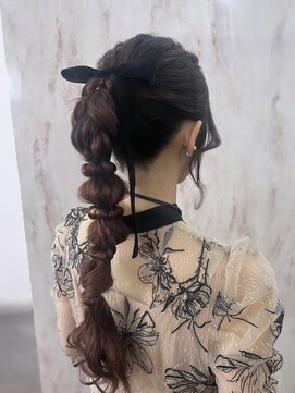 ラビス(Lovis) 黒髪カタログ/ボブルフ/ネビージュ/小顔に見せるヘア/ワンレン