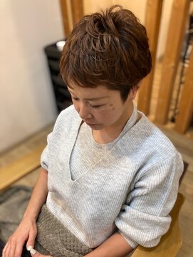 グランバイ アトリエドングリ(Grand × AtlierDonguri) お客様髪質改善データ1535(パーマの効果)