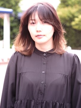 ビュートリアム 福岡(BEAUTRIUM) 乾かすだけで決まる顔まわりにレイヤーを入れた大人ロブヘアー