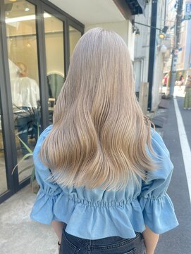 フラム 渋谷(flamme) ダブルブリーチでつくるホワイトベージュ