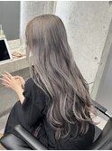シルバーグレージュ/ロングレイヤーカット