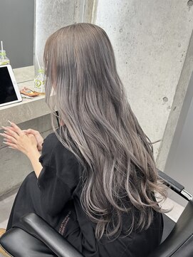 ローレン(Lolen.) シルバーグレージュ/ロングレイヤーカット