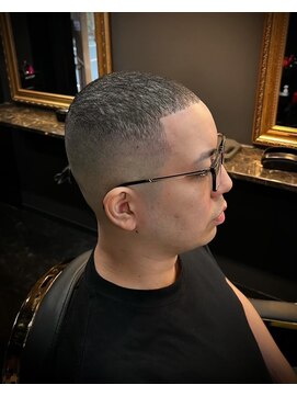 キングスマントーキョー 立川北口店(KINGSMAN TOKYO) アップバング / ツーブロック / スキンフェード 【立川】