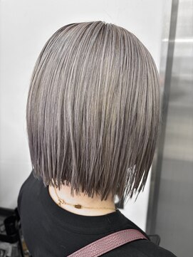 ベイ リコルド アトリ 名古屋名駅店(Bei Licoldo.Atole) シルバーベージュ！！