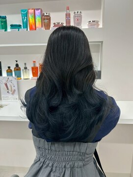 シイム(CYM) 透明感ブルーアッシュ/グラデーション/レイヤーカット