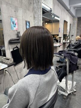 コワファースト長崎シャンプーボーイ 2nd(COIFF1RST 長崎 SHAMPOO BOY) ぱつっとボブ まるみボブ ミニボブ ショートボブ