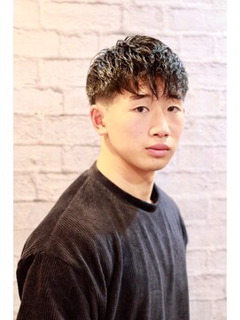 銀座マツナガ 新宿野村ビル店 【新宿/理容室/バーバー】ビジネスマンショート