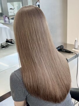 ラック 表参道(LUCK) ミルクティーベージュ/艶ハイトーン/グレージュ/レイヤー