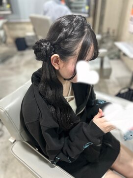 アイビー 新宿(IVY) サイドお団子ポニーテール