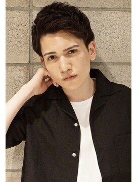 フランクスバーバー アンド ビアークラブ(FRANK'S BARBER and BEER CLUB) ビジカジソフトツーブロックくせ毛風パーマサイドパートショート