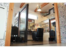 カシア cassia hair dressing salonの雰囲気（半個室のプライベート空間で疲れを癒せるサロン【メンズカット】）