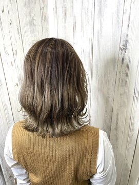 アンダーバーホワイト 南海難波店(_WHITE) ハイライト×グラデーション