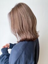 アイティー バイ アルバム 浦和店(IT by ALBUM)&nbsp;柔らかベージュミディアム_外ハネボブセクションカラー_ba382262