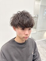 レイズアンダーバーホワイト(RAISE by _WHITE)&nbsp;メンズカット/メンズパーマ/メンズカラー/大分美容室