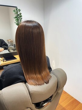 カルフール 草加本店(Carrefour) ブラウン・艶髪・ストレート・髪質改善・ナチュラル・韓国風