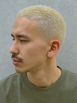 ルシードスタイルバレッタ フォーメン(LUCIDO STYLE BARRETTA for men) スキンフェードアップバングバーバースタイル金髪ボウズ