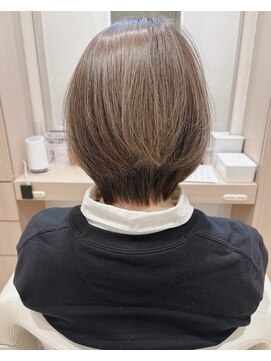 コーエン(cowen) 丸みショートボブ似合わせグレージュ前髪マッシュルーム絶壁40代