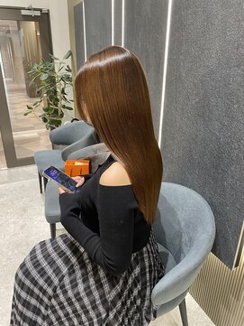 シュヴーブリヤン(cheveux brillants) 【美髪縮毛矯正】乾かすだけ艶髪ストレートロングで後ろ姿に色気