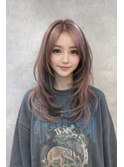 ピンクベージュ、カチューシャカラー、バタフライレイヤーカット