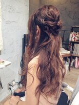 フローレント(florent)&nbsp;二次会などのアレンジに☆簡単ハーフアップ