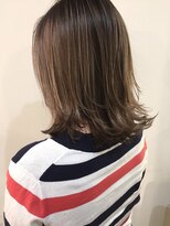 キアラ(Kchiara) 髪に立体感とさりげない存在感ハイライトカラー