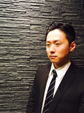 プレミアムバーバー 新宿店(PREMIUM BARBER produce by HIRO GINZA) スーツにも◎、私服にも◎爽やかスタイル