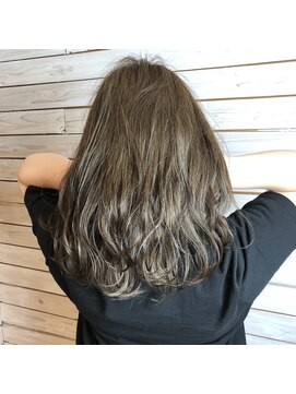 デコヘアー キートス(DECO HAIR kiitos) グレージュ＆ハイライト