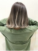 外国人風ハイライトバレイヤージュシャドウルーツグレージュT128