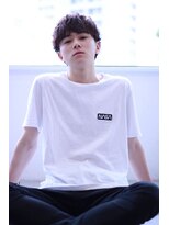 ソイクフ 高田馬場店(SOY-KUFU)&nbsp;MEN’S HAIR束間ショートアッシュブラック波巻きマッシュパーマ