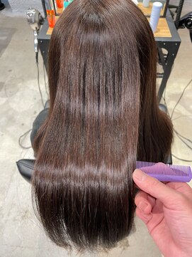 ピボット 北千住(PIVOT) 美髪矯正、酸性縮毛矯正、艶ストレート、髪質改善ストレート