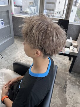 ゴールド 京都(GOALD) マッシュ ショート ハイトーン ベージュ ミルクティー