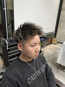 イーラ(era) ツイストスパイラルパーマメッシュジェットモヒカン