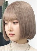 ミルクティーベージュ[新宿駅/切りっぱなしボブ/エアリーロング]