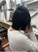 切りっぱなしボブ/ブルーブラック/